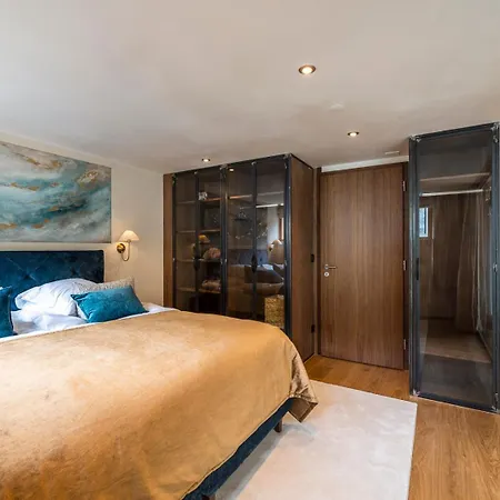 Face D'or Luxury Serviced Apartmanhotel